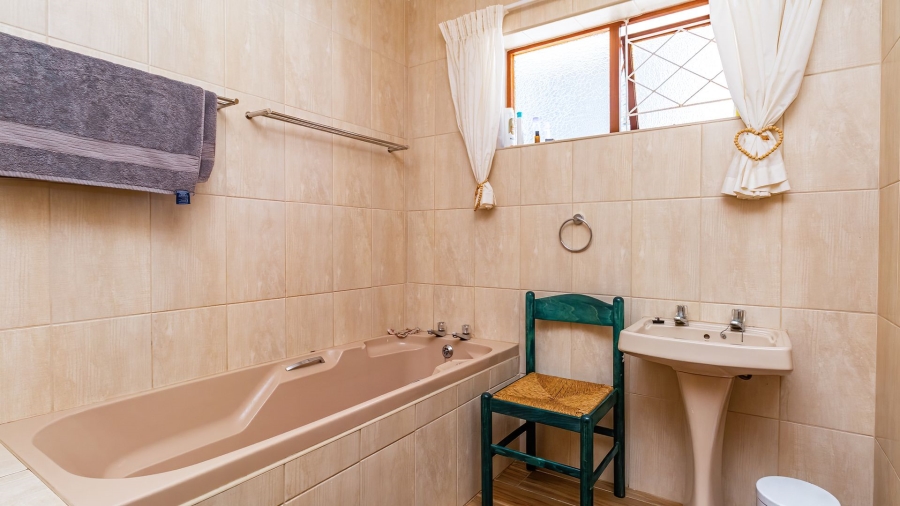 3 Bedroom Property for Sale in Rensburg Estate Western Cape